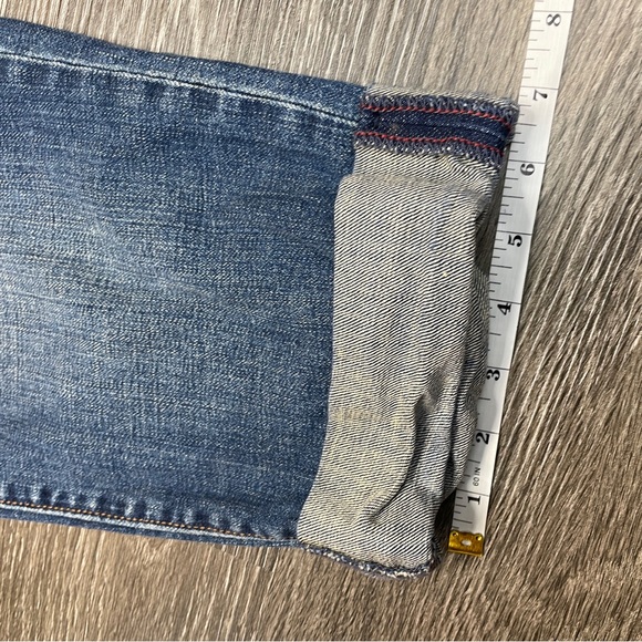 LEVI'S 525 Perfect Waist Capri's Women's Sz 8 Blue Cuff Button Pocket - Picture 8 of 10